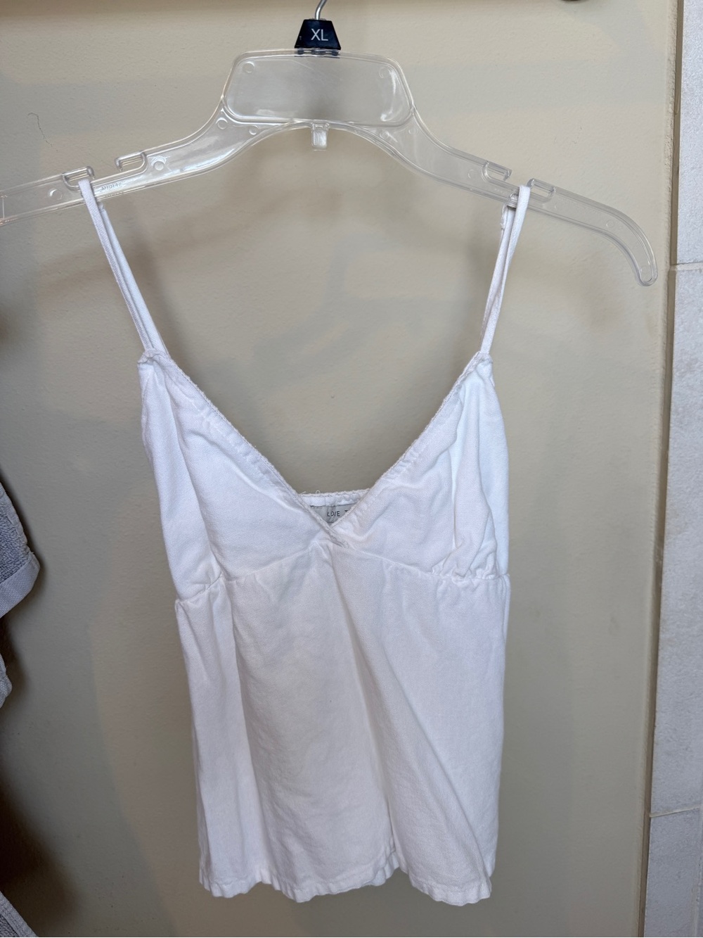 Love Tree White V-Neck Spaghetti Strap Top